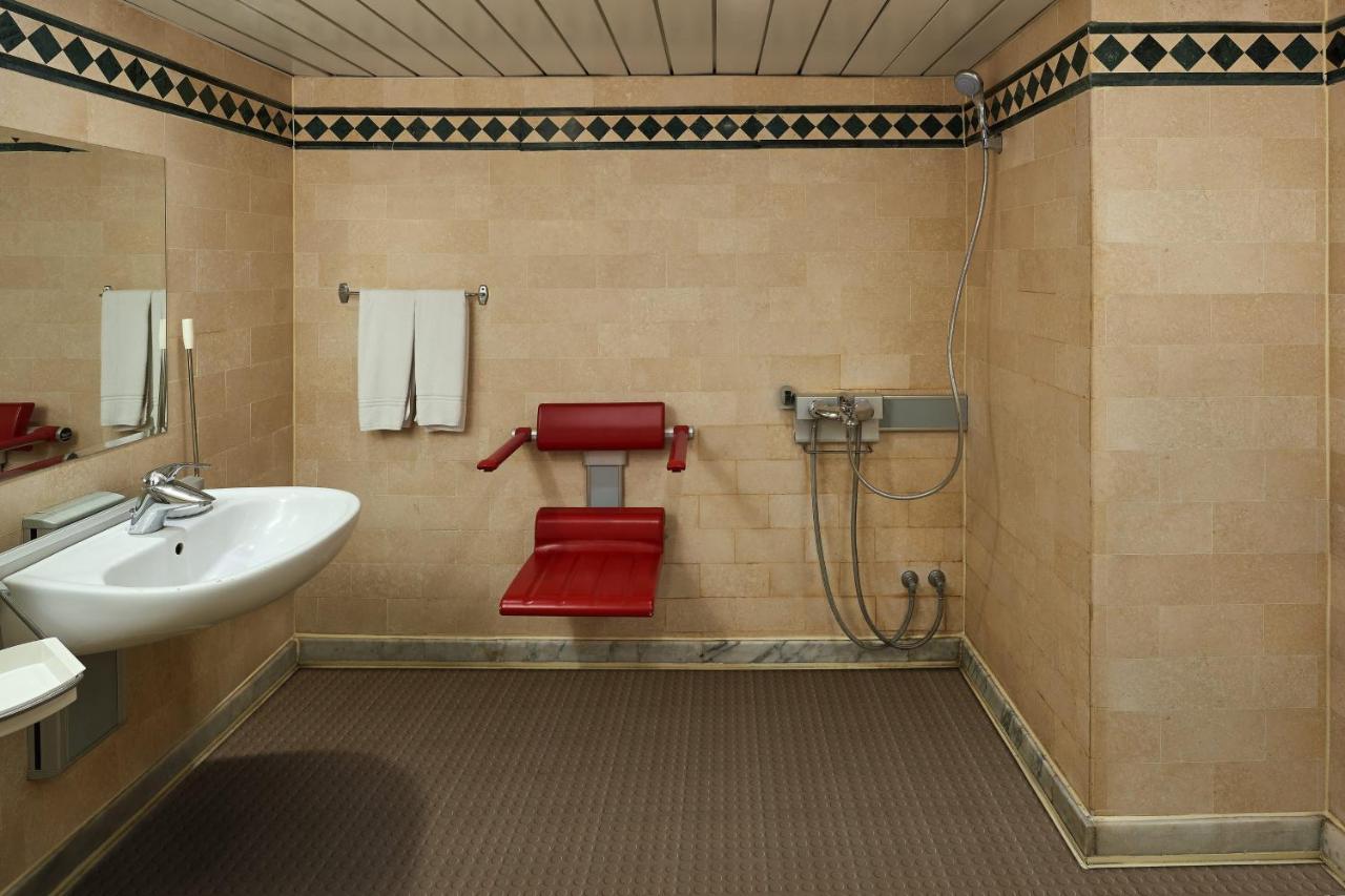 Sheraton Montazah Hotel Alexandria Exterior photo Bathroom with shower chair