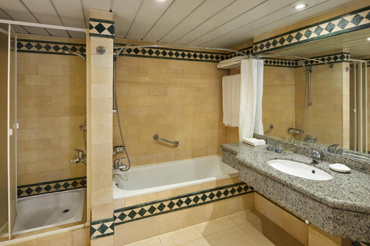 Sheraton Montazah Hotel Alexandria Exterior photo Bathroom