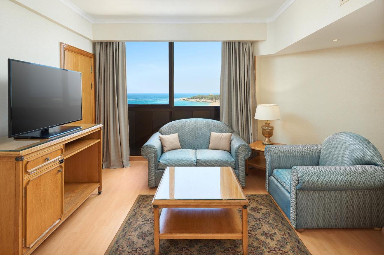 Sheraton Montazah Hotel Alexandria Exterior photo A living room at the Hilton Athens