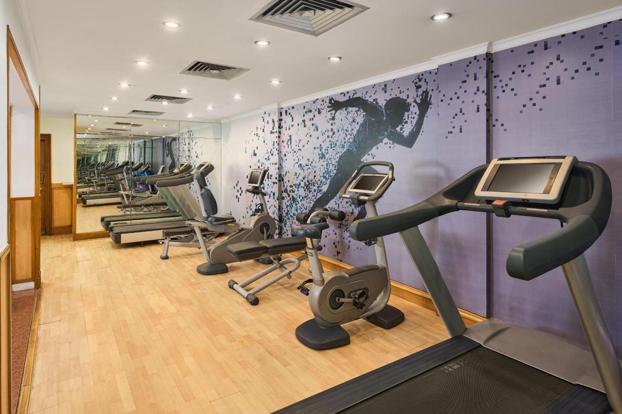 Sheraton Montazah Hotel Alexandria Exterior photo The gym at the hotel