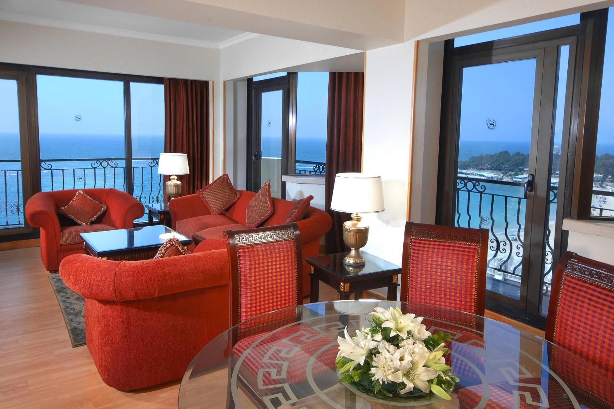 Sheraton Montazah Hotel Alexandria Exterior photo A suite at the Hilton Athens